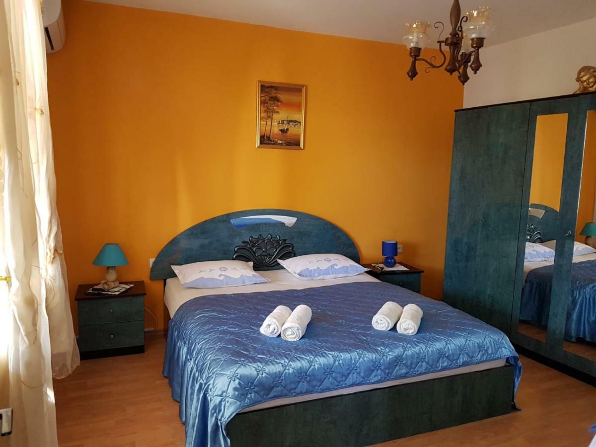 Apartments Kk Целина Екстериор снимка
