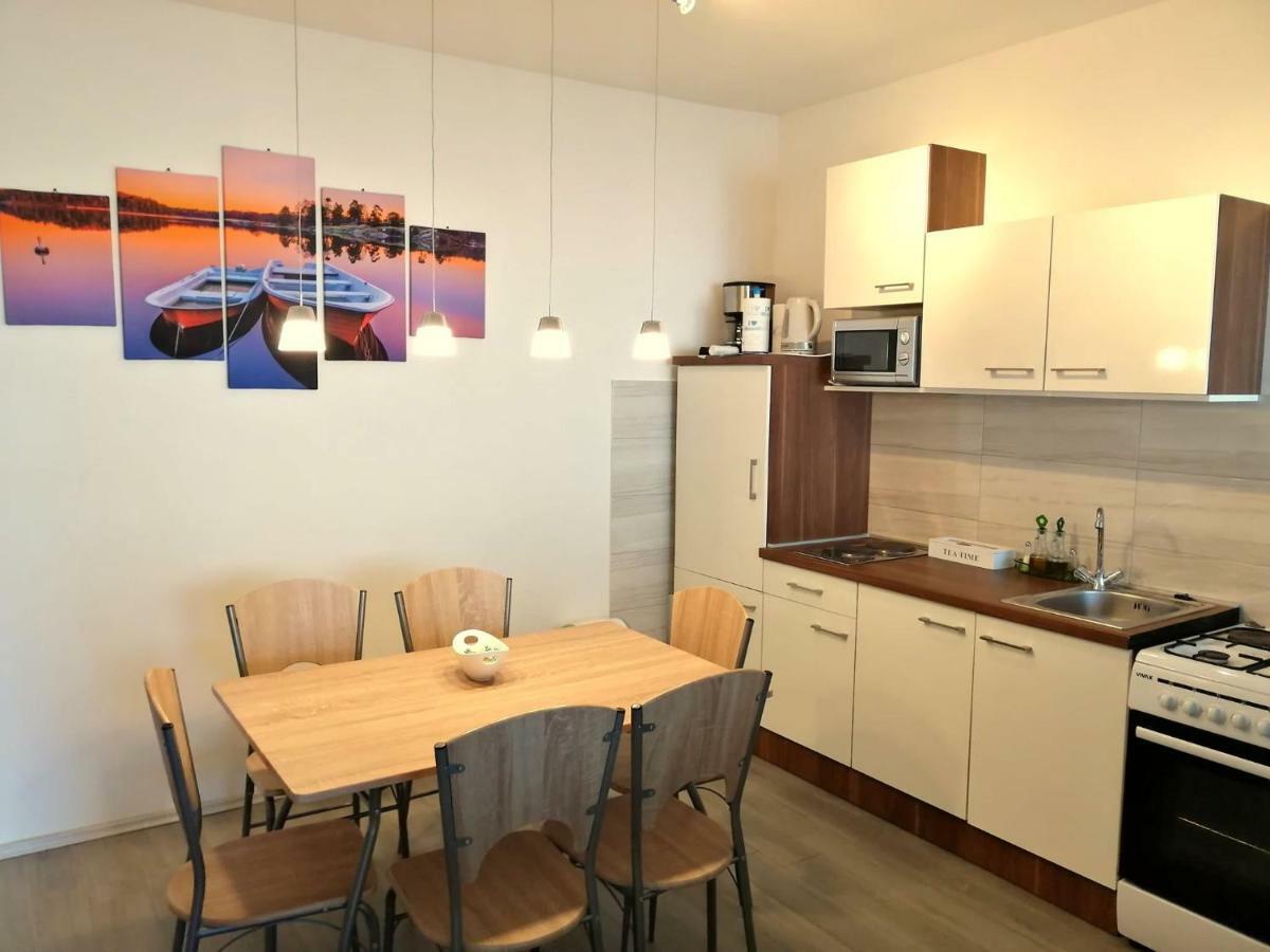 Apartments Kk Целина Екстериор снимка