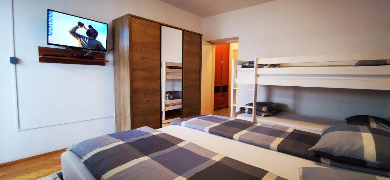 Apartments Kk Целина Екстериор снимка